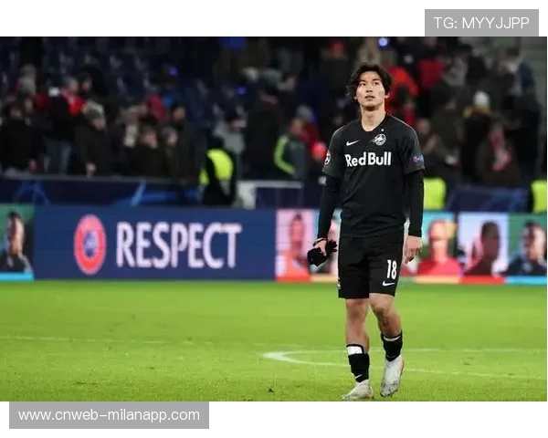 半场战报：摩纳哥0-0巴黎，南野拓实远射中柱错失良机