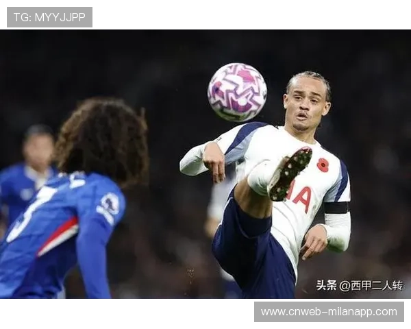 哈维·西蒙斯的救赎之战:传射建功助热刺结束六轮不胜